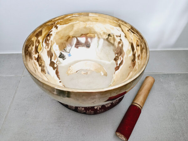 Brass Singing Bowl - Handmade & Hammered (06) 24cm - Image 2