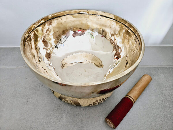 Brass Singing Bowl - Handmade & Hammered  (07) 26cm - Image 2