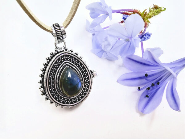 Labradorite Tear Locket (Opens)