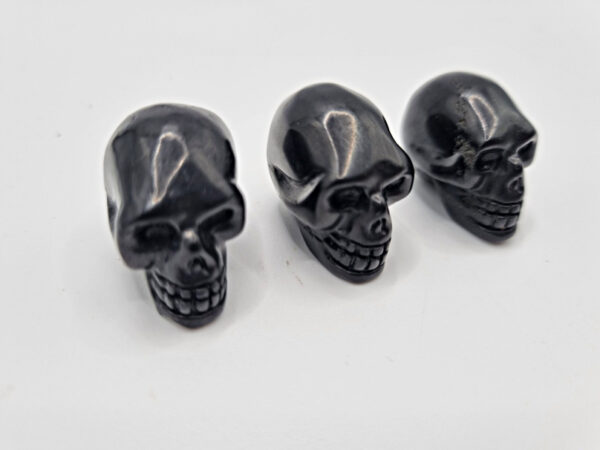 Shungite Skull 2cm