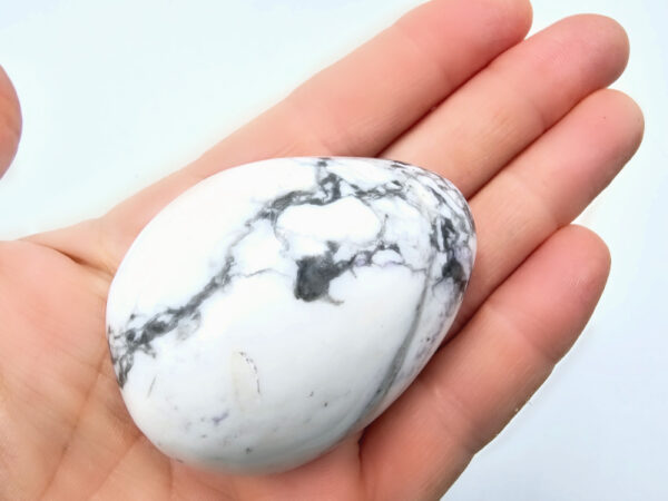 White Howlite Palm Stone E (120g)