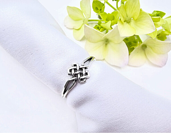 Celtic Knot Ring (925 Silver)