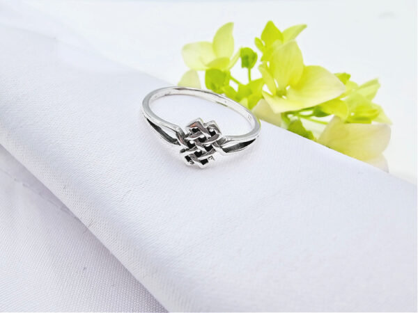 Celtic Knot Ring (925 Silver) - Image 2