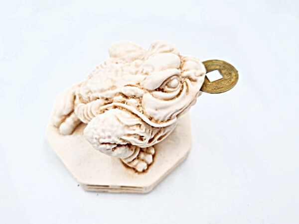 Money Frog Statue White (7cm)