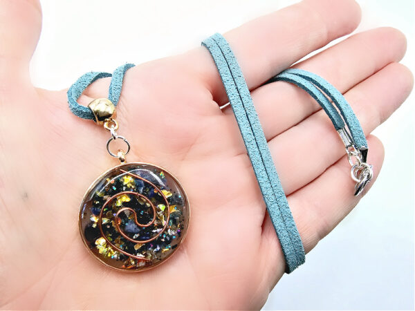 Lapis Lazuli Orgonite Necklace - Image 3