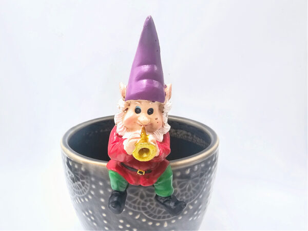 Gnome Playing Trumpet Pot Hanger (9cm) - Image 2