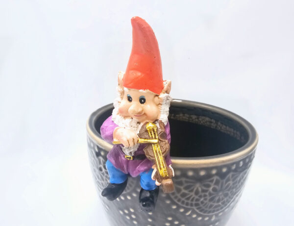 Gnome Playing Violin Pot Hanger (9cm) - Image 2