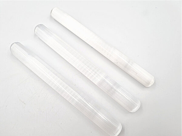 Selenite Stick Smooth (14cm) - Image 2