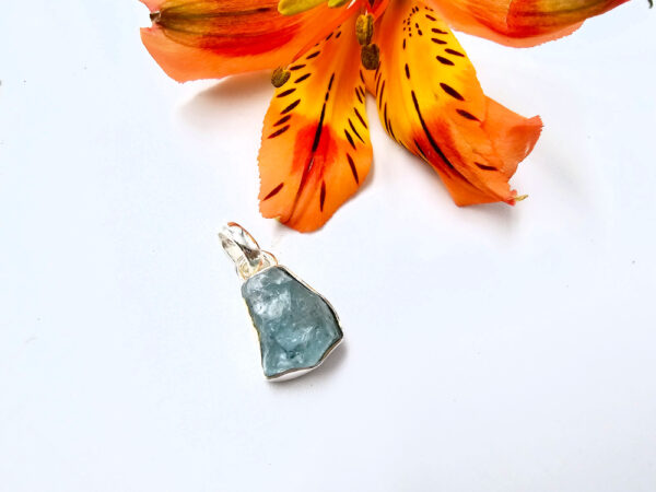 Aquamarine Rough Pendant 925 Silver A