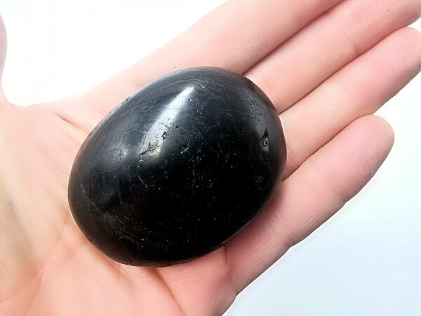 Black Tourmaline Palm Stone G (135g)