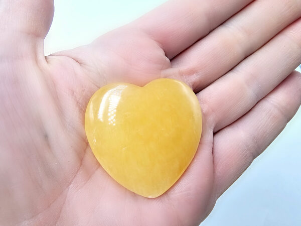 Honey Aragonite Heart (4cm)