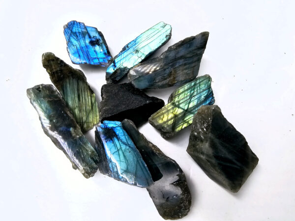 Labradorite Semi Polished Pieces (20-40g)