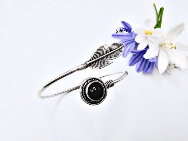 Black Onyx & Feather Bangle