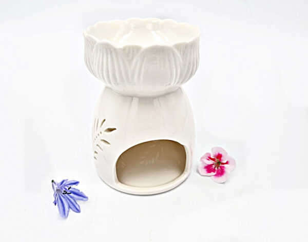 Oil Burner Ceramic Lotus White (11cm)