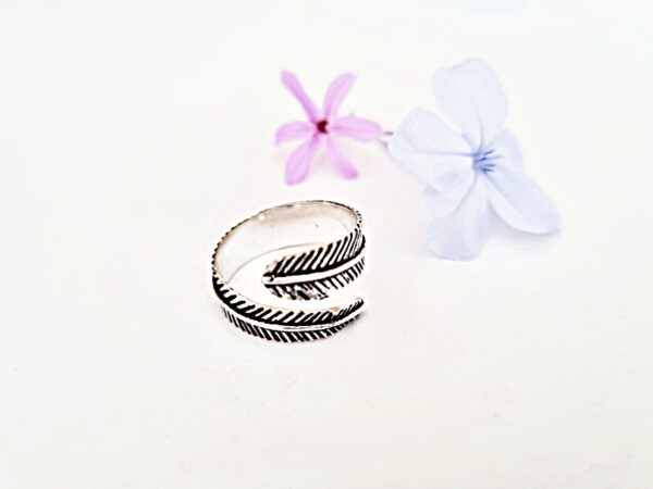 Feather Ring Wrap (Adjustable)