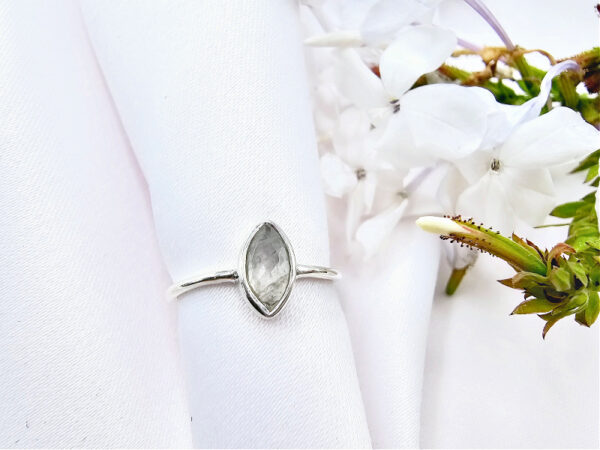 Rainbow Moonstone Ring Diamond Shape (925 Silver)