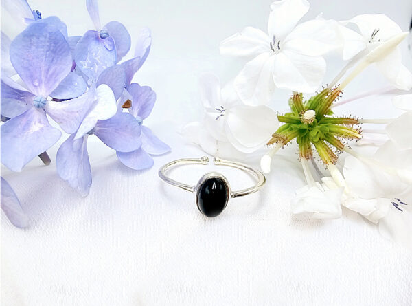 Black Onyx Adjustable Oval Ring (925 Silver)