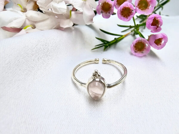 Rose Quartz Tear Ring With Circles (925 Silver) - Image 2