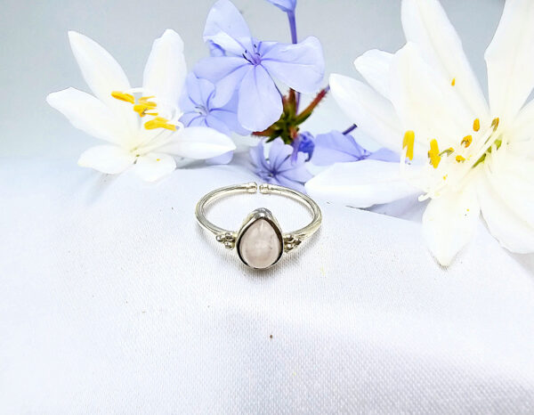 Rose Quartz Tear Ring With Dots (925 Silver)