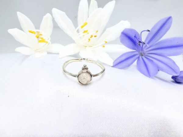 Rose Quartz Circle With Dots Ring (925 Silver)